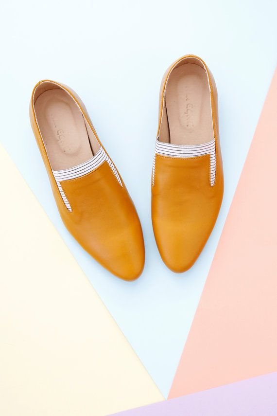 Women's pointy flats yellow leather Pointed toe by ADIKILAV // via: etsy Pointy Flats, Shoes Handmade, Yellow Leather, Slip Ons, Slip On Shoes, Loafers, Slip On, Yellow, Trending Outfits