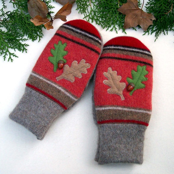 Warm Wool Mittens with Acorns and Oak Leaves by MarvelousMittens, $20.00 Leaves Changing Color, Petite Woman, Acorn And Oak, Recycled Sweaters, Wool Mittens, Oak Leaves, Knit Mittens, Petite Women, Winter Glove