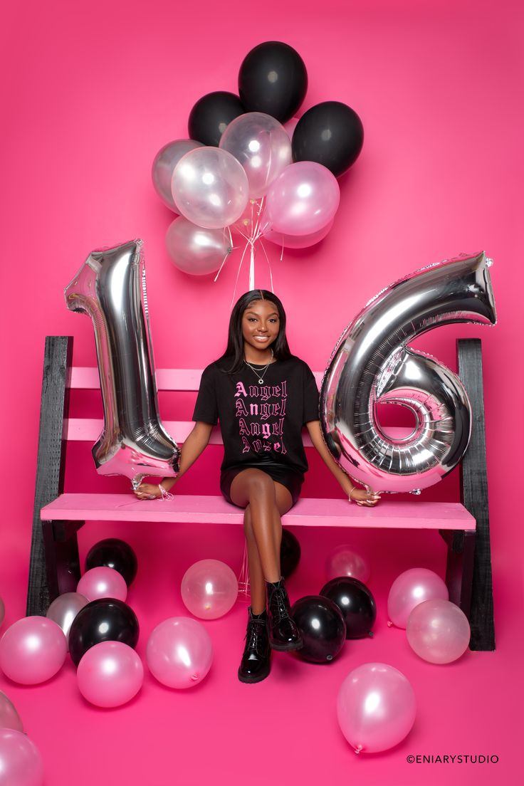 Sweet 16 Photoshoot Sweet 16 Fits, Sweet 16 Outfit Ideas, Sweet 16 Photoshoot, 16 Photoshoot, Sweet 16 Pictures, Birthday Photo Shoot Ideas, Sweet 16 Outfits, Sweet 16 Party Decorations, Pink Sweet 16