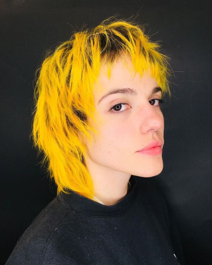 Toner For Yellow Hair, Hair Dye Ideas Black Women, Yellow Hair Dye, Color Block Hair, Short Dyed Hair, Yellow Hair Color, Best Hair Dye, Yellow Makeup, Hair Dye Ideas