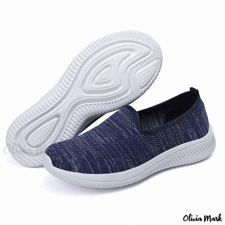 Olivia Mark - Step into Style with Our Walking Shoes Cozy Shoes, Flip Flops Style, Trendy Sandals, Chic Sandals, Beautiful Sandals, Morning Walk, Walking Shoes Women, Light Weight Shoes, Workout Shoes