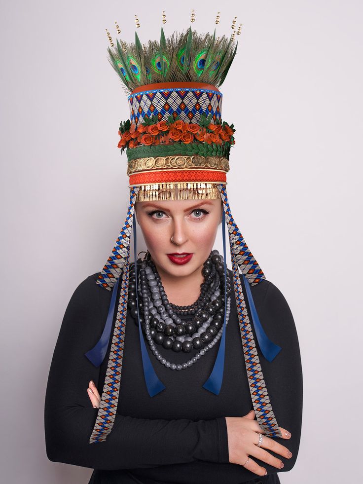 Nagolovy is Ukraine’s leading rental studio for handmade headpieces and accessories, creating stage looks for the country’s leading artists and masquerade adornments for events and parties. Created by the Ukrainian designer and owner of the costume design manufactory Patoka Studio Lesia Patoka, the studio has been operating since 2015 with its creations getting featured in dozens of films and music videos. Especially for DRESSX METAXMAS drop, Lesia has selected some of the studio’s breathtaking Digital Fashion, Sport Chic, Top Designer Brands, Chic Dress, Headdress, Virtual Reality, Costume Design, Festival Captain Hat, Color Orange