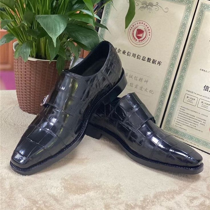 People expose their trends through their footwear. The bold square-toe shape makes these dress shoes pop in style. These men's dress shoes have a glorious solid pattern combined with an excellent quality crocodile skin upper that provides an ultra-modern look. These well-designed handmade dress shoes possess high standards for official occasions. 

Specifications




Upper Material: Crocodile Skin

Toe Shape: Square Toe

Shoes Type: Casual Business

Season: Spring/Autumn

Pattern Type: Solid

Ou Classic Crocodile Pattern Dress Shoes For Semi-formal, Luxury Black Crocodile Pattern Leather Shoes, Semi-formal Crocodile Pattern Wingtip Dress Shoes, Semi-formal Leather Shoes With Crocodile Pattern, Semi-formal Black Crocodile Pattern Leather Shoes, Men's Dress Shoes, Square Toe Shoes, Autumn Pattern, Crocodile Skin