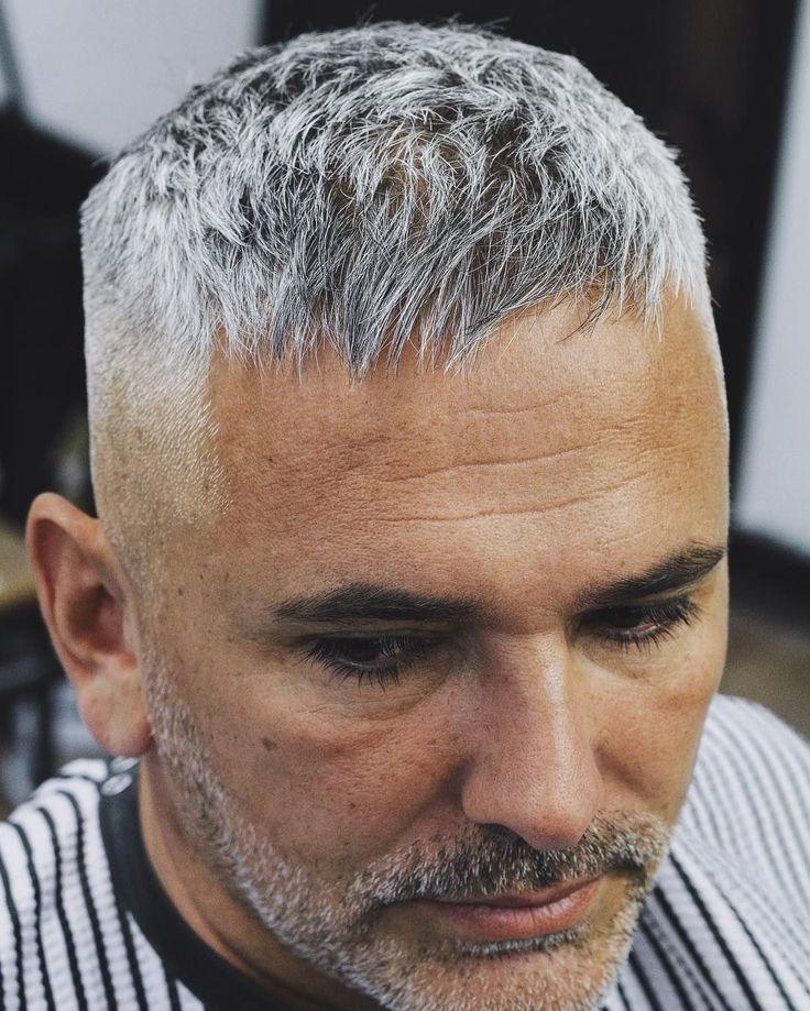 This textured Caesar crop is a stylish men's haircut for thinning hair. It makes hair appear thicker and covers a receding hairline. #menshair #menshaircuts #menshairstyles #greyhairmen #grayhairmen #saltandpepperhairmen #silverfox #shorthairmen #shortmenshair #caesarhaircut #fade #texturedcrop #thinninghairmen #recedinghairlinemen #balding Mens Short Hairstyles, Matrix Hairstyle, Haircuts For Balding Men, Caesar Haircut, Older Men Haircuts, メンズヘア ショート, Stylish Mens Haircuts, Hairstyles For Receding Hairline, Older Mens Hairstyles