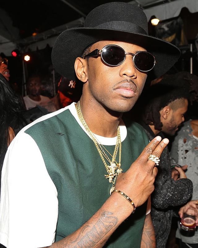 Want to spend #nyfwm day 3 with Fabolous? The rapper is taking over our Instagram stories for the day and giving you an insiders look at all the shows. Tune in at 10:30 a.m. EST. (: Emanuele D'Angelo)  via WOMEN'S WEAR DAILY MAGAZINE OFFICIAL INSTAGRAM - Celebrity  Fashion  Haute Couture  Advertising  Culture  Beauty  Editorial Photography  Magazine Covers  Supermodels  Runway Models Fashion Haute Couture, Womens Wear Daily, D Angelo, Photography Magazine Cover, Supermodels Runway, About Women, Photography Magazine, Fashion Designs, Women's Wear