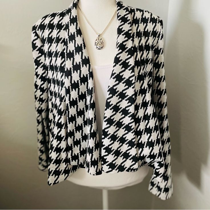 Did Someone Say Houndstooth?? New Condition/Never Worn Long Sleeves/Waist Length Smoke Free Ty For Stopping By My Closet Casual White Houndstooth Outerwear, Casual Fitted Houndstooth Outerwear, Casual Black Houndstooth Blazer, Houndstooth Jacket, New Directions, Waist Length, Jackets & Coats, Jackets For Women, Long Sleeves