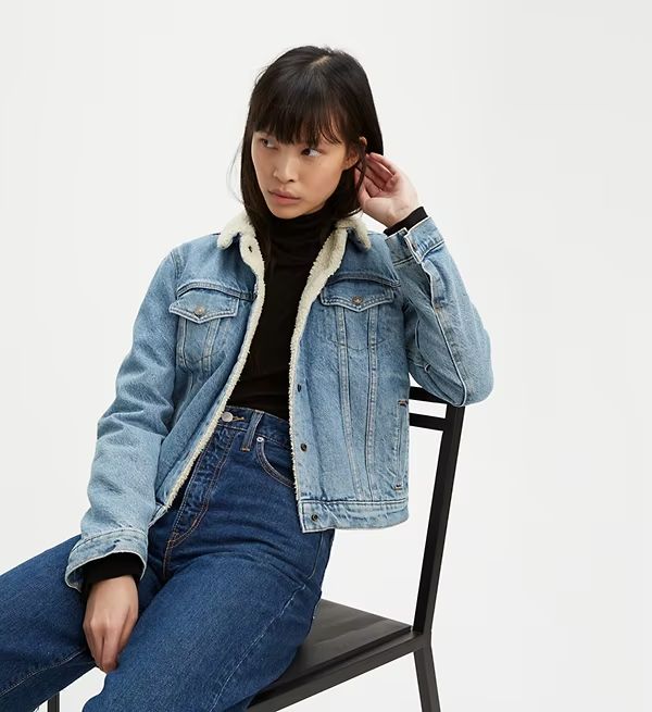 Original Sherpa Trucker Jacket - Medium Wash | Levi's® US Sherpa Trucker Jacket, Sherpa Denim Jacket, Women Trucker, Jean Jacket Outfits, Womens Sherpa, Levis Denim Jacket, Jeans Claro, Lined Denim Jacket, Levis Jacket