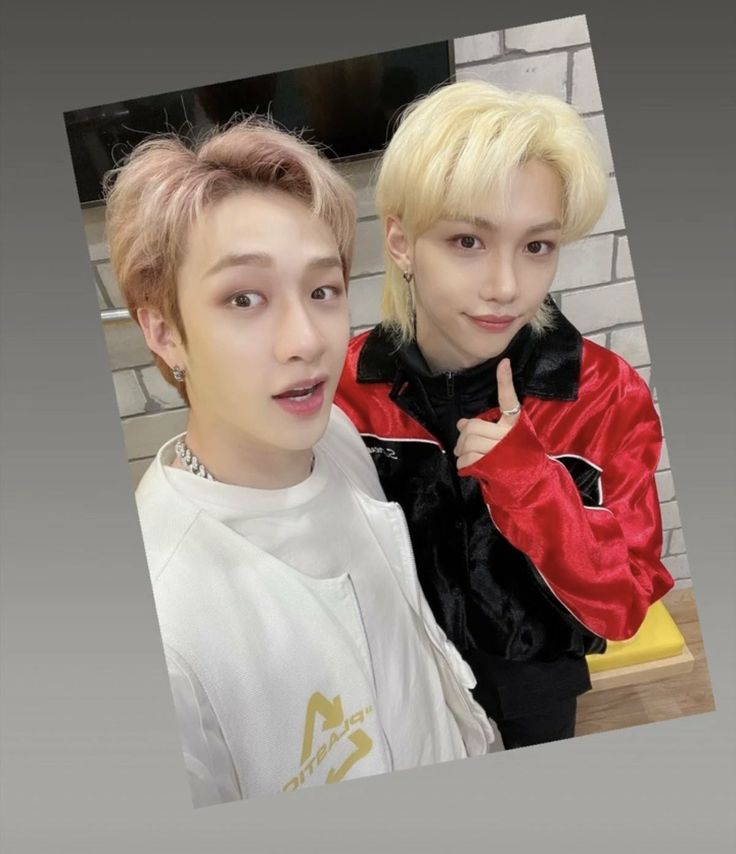 #STRAYKIDS #BANGCHAN #FELIX Felix, Fandom, Bangs, Stray, Kids, Men's ...