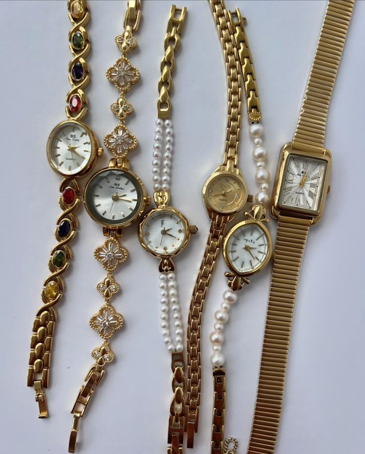 ☁️✨vintage-style gold watches☁️�✨ shop link in bio! #vintage #jewelry #vintagewatch #vintageinspired #daintywatch #explore Cool Vintage Jewelry, Cute Fall Jewelry, Gold Bracelet Vintage, Cool Watches Women, Gold Bracelet Watch, Gold Vintage Bracelets, Jewelry Inspo Aesthetic, Cool Gold Jewelry, Vintage Bracelet Watch