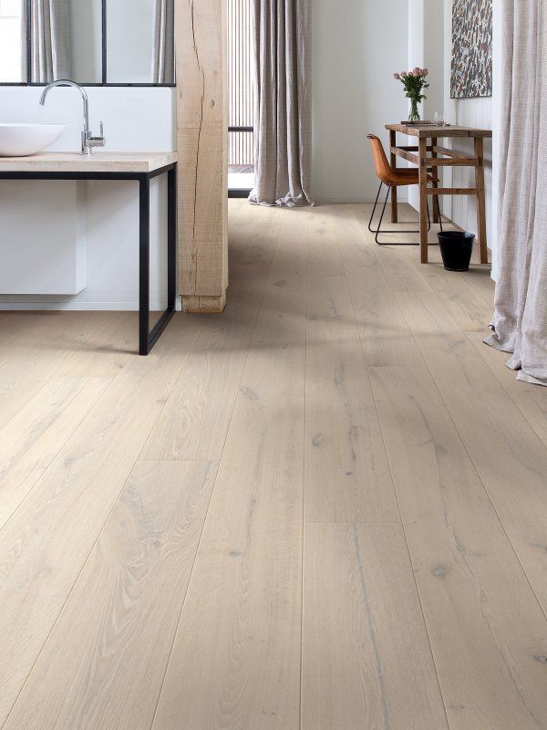 Everest White Oak Extra Matt QuickStep Floor Devon and UK Mainland in 2020 White oak