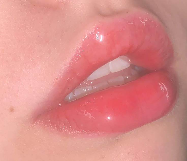 Pink Lips Natural Aesthetic, Rosy Lips Natural, Heart Shaped Lips Natural, Natural Pink Lips Aesthetic, Natural Lips Aesthetic, Full Lips Aesthetic, Pink Lip Aesthetic, Prom Lips, Rosy Skin