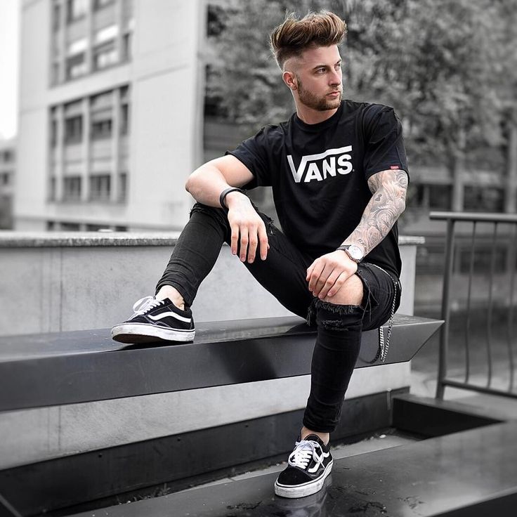 3,846 Likes, 91 Comments - Tobias (@tobilikee) on Instagram: �“Stay focused on your goals.  From Thursday to Friday I will be in Hamburg at the ABOUT YOU Awards.…” White Vans Outfit Mens, All Black Vans Outfit, Black And White Vans Outfit, White Vans Outfit, Black Vans Outfit, Vans Outfit Men, Outfit Vans, Sneaker Vans, All Black Vans