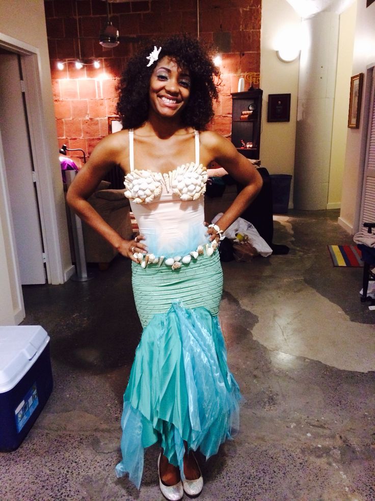 DIY mermaid costume! Happy Halloween! | Mermaid costume diy, Mermaid ...