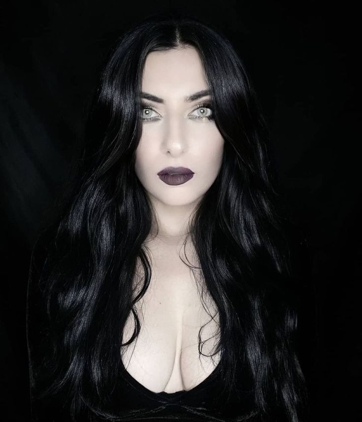 Emily Strange Emily Strange, Gothic Beauty, Gothic Style, Punk Fashion, Gothic Fashion, Septum Ring, Beauty Makeup, Nose Ring, Makeup