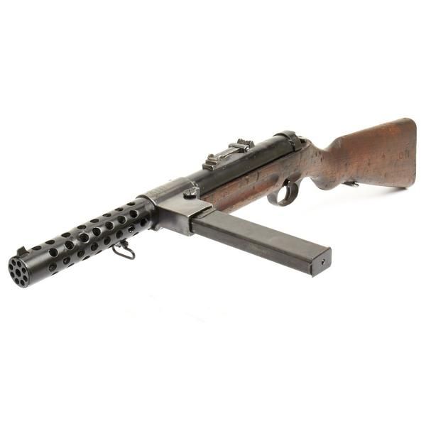 Haenel MP28/II submachine gun. Developed by Hugo Schmeisser from the WW1 era MP18. It was improved by the addition of a single shot setting, new rear sights, a bayonet lug, and a standard 32 round box magazine Military Deployment, Military News, Military Humor, Survival Mode, Character Building, Very Rare