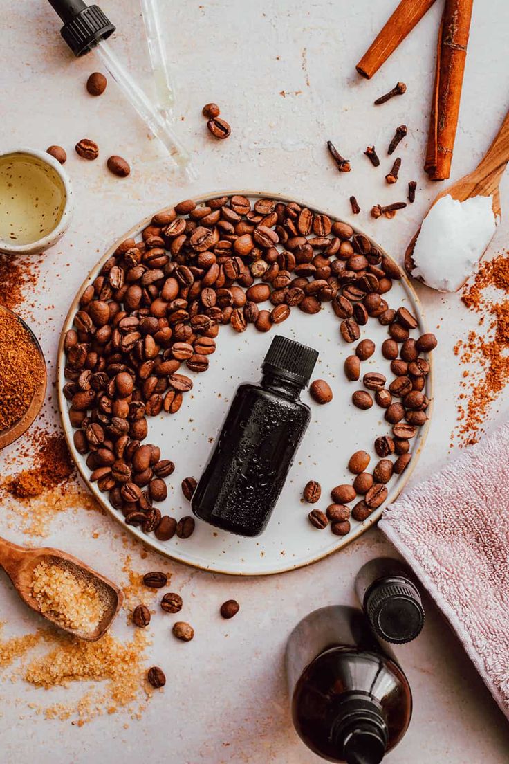 10 Benefits & Uses for Coffee Essential Oil Homemade Natural Deodorant, Diy Perfume Recipes, Coffee Essential Oil, Essential Oils Collection, Coffee Aroma, Cinnamon Essential Oil, Vanilla Essential Oil, Patchouli Essential Oil, Essential Oil Benefits