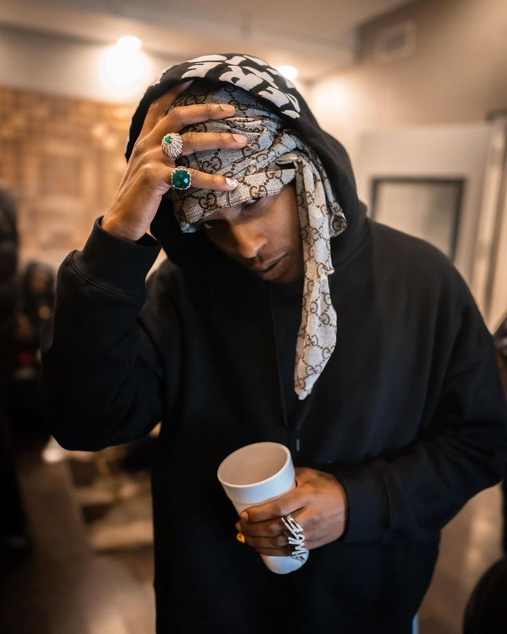 Rocky Outfits, Asap Rocky Fashion, Bleached Hair Men, Rapper Aesthetic, Lord Pretty Flacko, Techno Outfit, Pretty Flacko, Visual Archive, Hair Wrap Scarf