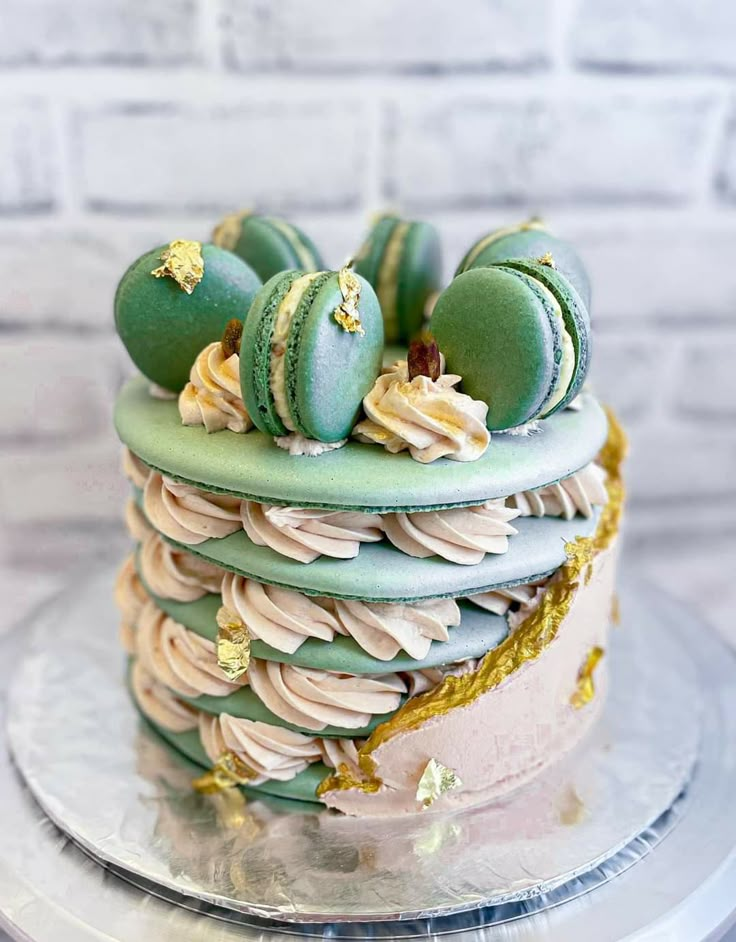 Pin by Petra Göbbel on michelle Hochzeit in 2024 | Macaron flavors ...