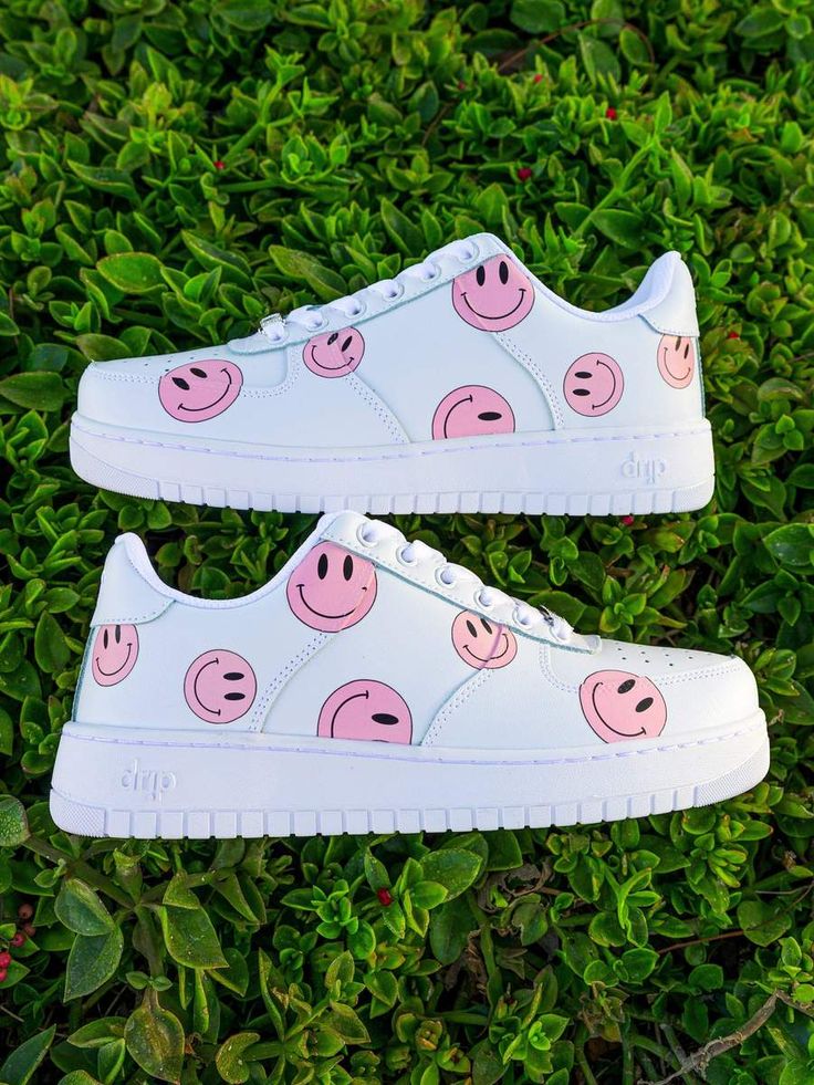 Pink Smiley Face, Painted Shoes Diy, Pink Smiley, Custom Sneakers Diy, Shoe Painting, Painting Shoes, Custom Painted Shoes, Custom Shoes Diy, Basket Style