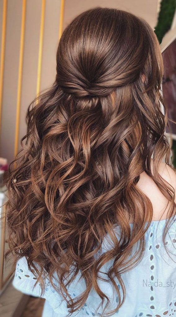 Simple Prom Hair, Ball Hairstyles, Formal Hair, Prom Hairstyles For Long Hair, Half Updo, Wedding Hair Inspiration, Wedding Hair Makeup, Hairdo For Long Hair, Long Wavy Hair