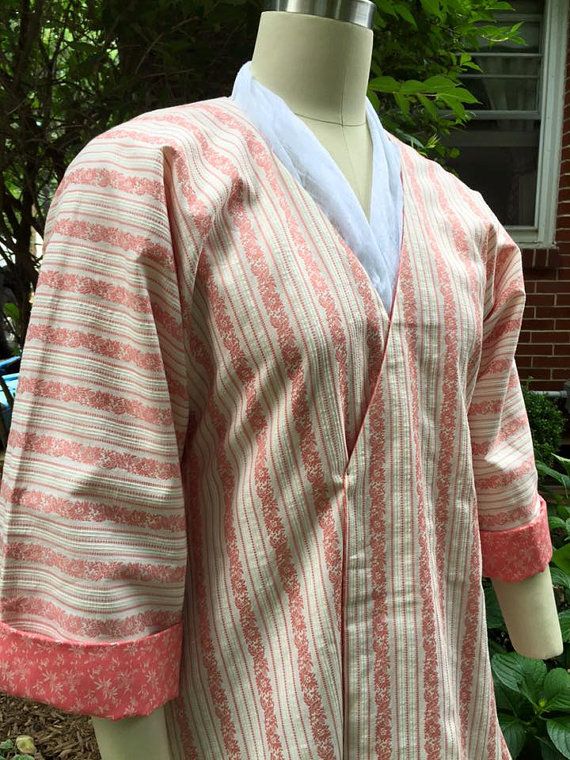 18th Century Bedgown by TheNeedleworkers on Etsy Century Bed, 1770s Fashion, Historical Garments, 18th Century Women, American Female, Costume Making, 18th Century Costume, 18th Century Clothing, Century Clothing