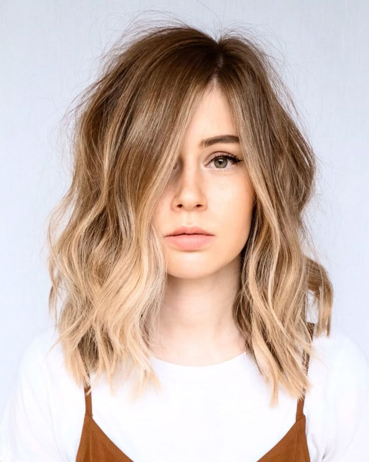 50 Brilliant Haircuts for Fine Hair Worth Trying in 2020 - Hair Adviser Long Fine Hair, Layered Haircuts Shoulder Length, Chris Jones, Textured Haircut, Lob Hairstyle, Haircuts For Fine Hair, Trending Haircuts, Medium Hair Cuts, Long Hair Cuts