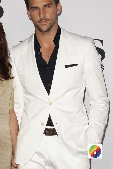 A White Suit with a Contrasting Black Shirt and Pocket Square Mens Attire, White Suit, Smooth Operator, Pentatonix, Suit Black, Sharp Dressed Man, The Perfect Guy, Christian Grey, White Hot