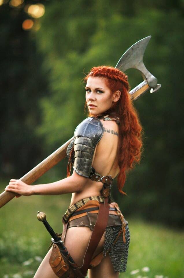 Love the look. I maybe be able to achieve the hair. But my body needs more work :) Samurai Girl, Look Festival, Heroic Fantasy, Red Sonja, Foto Poses, Warrior Girl, Viking Warrior, Warrior Princess, Fantasy Warrior