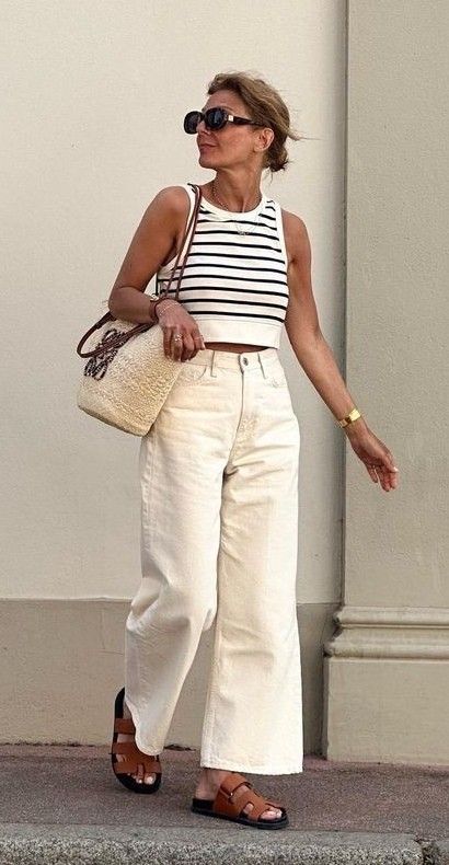 Mode Ab 50, How To Look Expensive, Style Casual Chic, Chic Summer Outfits, Italy Outfits, Looks Street Style, Style Mistakes, Summer Fashion Outfits, Classy Women