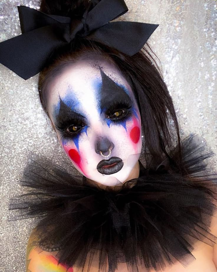 Kids Creepy Clown Costume, Halloween Clown Hairstyles, Scary Clown Costume Women Face Makeup, Clown Costume Women Scary, Sfx Makeup Ideas Scary Halloween Clown, Diy Scary Clown Costume For Women, Scary Clown Makeup Women, Creepy Clown Makeup For Kids, Dead Clown Makeup