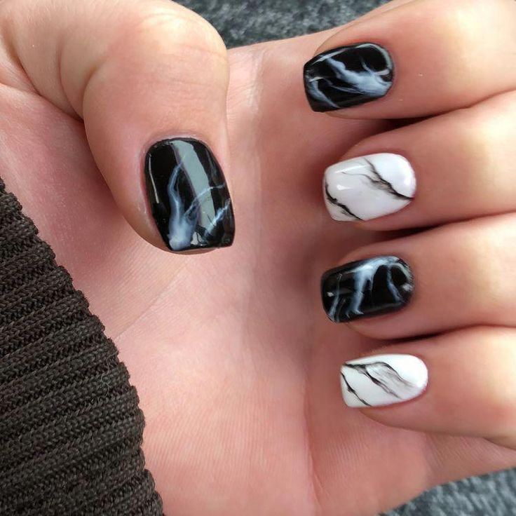 Black and white marble nails #GelManicures Black And White Marble Nails, Black Shellac Nails, White Marble Nails, Marbled Nails, Marble Acrylic Nails, White Gel Nails, Nail Art Halloween, Marble Nail Designs, Marble Nail