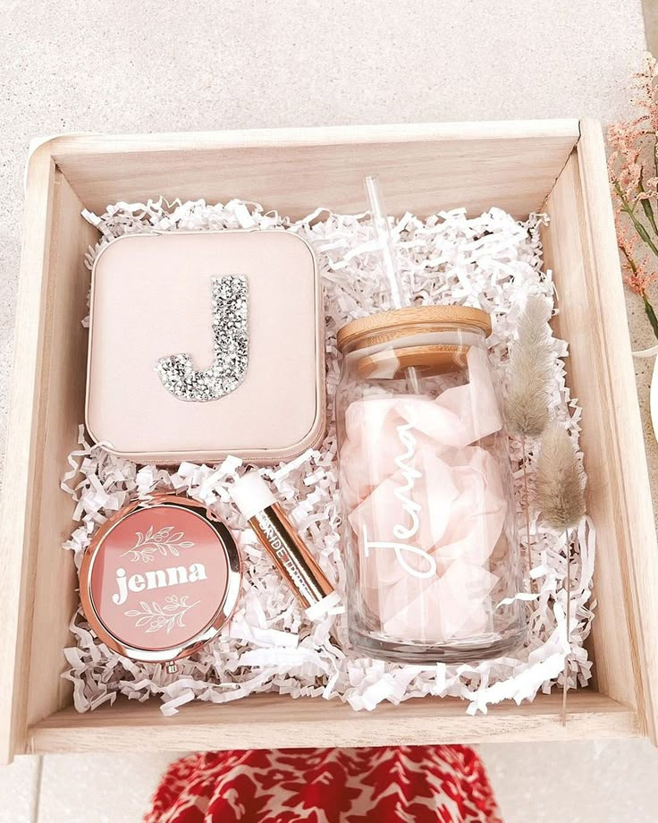 Bridesmaid Proposal Box Ideas & Tips You Need To Know | Bridesmaid ...