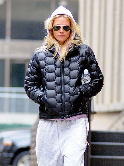 Celebrity Sunglasses Watcher – Celebrities | Gwyneth paltrow, Celebrity ...