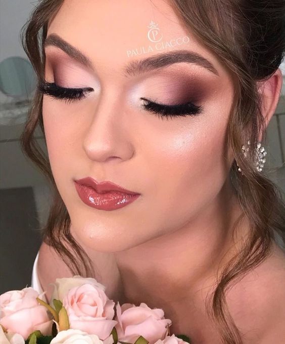 Tendências para 2021 nos casamentos - Beleza da noiva - Projeto Noivinha | Por Jéssica Moraes Trucco Glam, Badass Makeup, Trucco Smokey Eye, Braut Makeup, Glam Bride Makeup, Neutral Glam, Day Eye Makeup, Wedding Eye Makeup, Glam Wedding Makeup