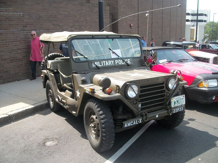 Kaiser Jeep local to me, (I TOOK THIS PICTURE "Hemi Patton"!) Kaiser Jeep, Military Police, Antique Cars, Jeep, Ford, Trucks