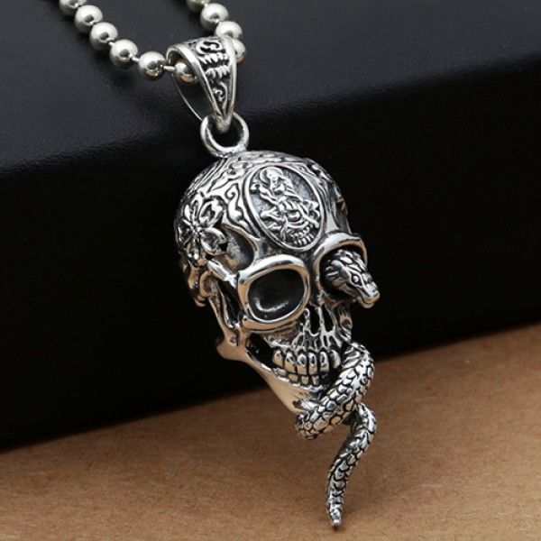 Mens Sterling Silver Jewelry, Snake Skull, Silver Jewelry Diy, Unique Silver Jewelry, Skull Pendant Necklace, Fake Jewelry, Biker Jewelry, Silver Jewelry Design, Unusual Jewelry