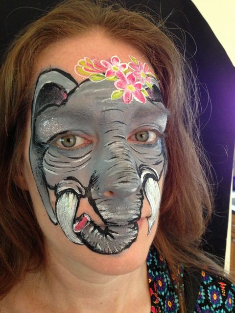 Elephant-Face-Painting Elephant Face Paint, Animal Face Paintings, Face Painting For Boys, Kids Face Painting, Cheek Art, Face Painting Inspiration, Elephant Face, Face Painting Easy, Kids Face Paint