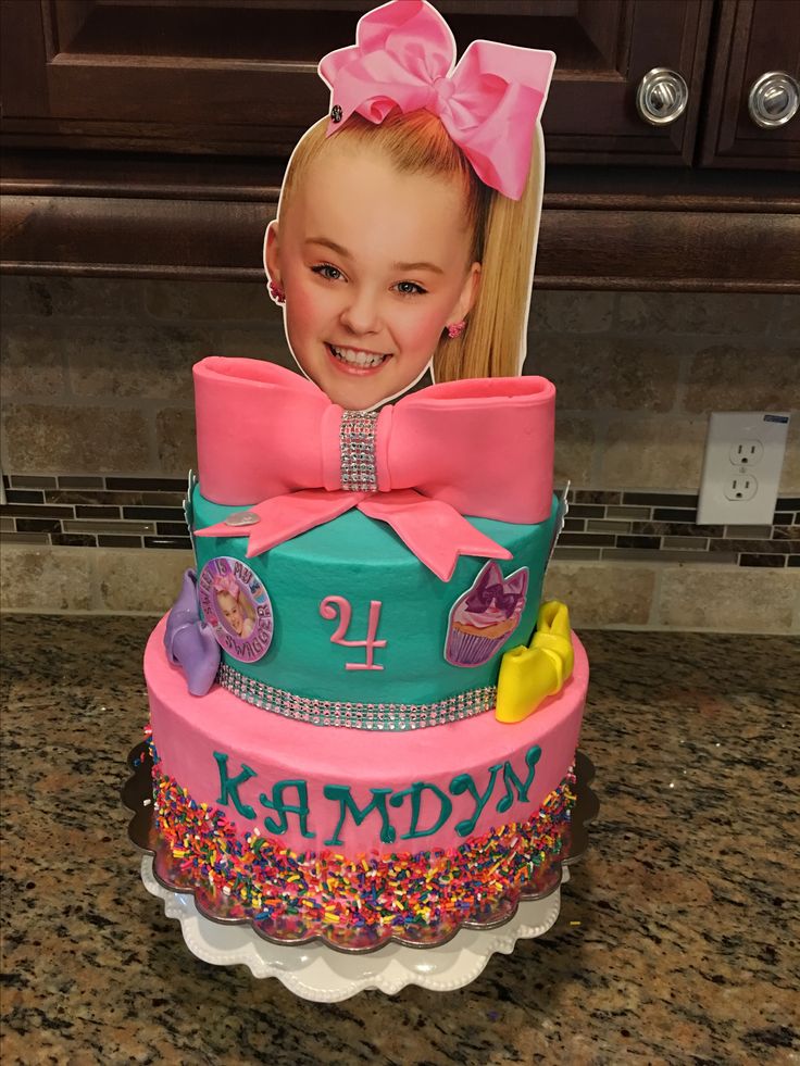 Jojo Siwa birthday cake Jojo Cake, Jojo Siwa Birthday Cake, Birthday Cake Cookies, Girly Party Ideas, 7th Birthday Party Ideas, Jojo Siwa Birthday, Jojo Bows, Girly Party, Cookie Cake Birthday