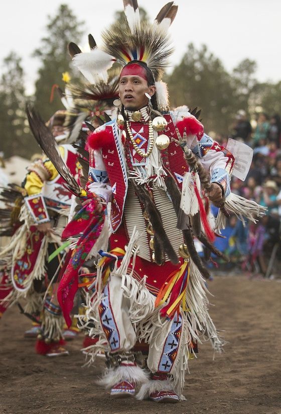 Navajo northern traditional dancer Brando Jack of White Cone, Ariz. dances during grand entry on Saturday afternoon, June 1, 2013, during the 16th Annual Powwow in the Pines in Pinetop, Ariz. (Diego James Robles) Indigenous Medicine, Pinetop Arizona, Native American Dance, Grand Entry, Native American Regalia, Native American Images, Native American Men, Native American Pictures, Western Comics