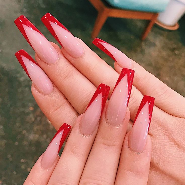 When you want to sass up the French tip... why not turn it into a V tip?! 💋 We used @cndworld ‘warm pink mix’ (custom mix by us) on the… Long Red Nails, Long Nail Art, Nails Acrylic Coffin, Acrylic Nails Ideas, Red Acrylic Nails, Nails French Tip, Smink Inspiration, French Tip Acrylic Nails, Glamorous Nails