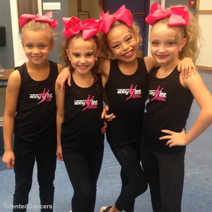 Dance Moms Season 6 ALDC LA Mini Elite Team They are like the cutest thing ever.... Dance Moms Season 6, Dance Moms Minis, Dance Moms Confessions, Dance Moms Chloe, Dance Moms Season, Dance Moms Facts, Dance Moms Cast, Dance Moms Pictures, Dance Moms Dancers