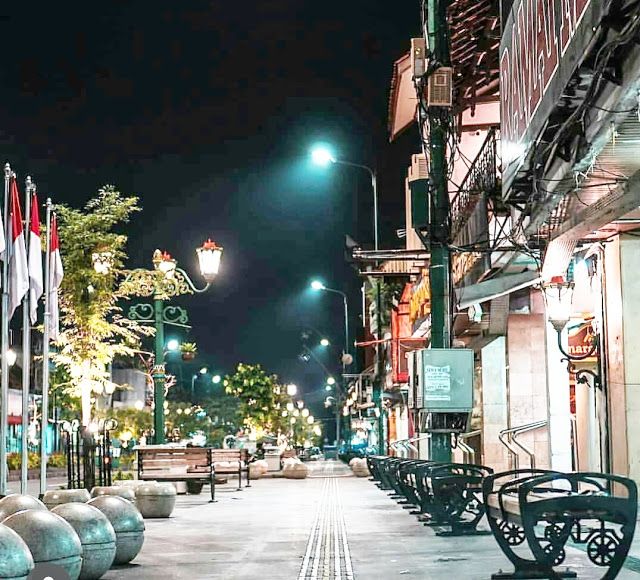 Menikmati Pagi Di Jalan Malioboro Jogja Jalan Pemandangan Kota Estetika Kota