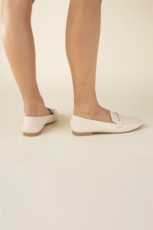 Put your feet up in style with the Harriet Loafers. These classic casual flats offer a comfortable and trendy alternative to heels. With a playful, relaxed tone, these simple yet chic flats are perfect for any casual occasion. Loafers fit true to size Everyday Pointed Toe Loafers For Spring, Classic Pointed Toe Flats For Summer Workwear, Spring Everyday Flats With Textured Sole, Spring Everyday Loafers With Pointed Toe, Casual Closed Toe Moccasins For Office, Casual Flat Slip-ons For Office, Comfortable Beige Flat Loafers, Casual Slip-on Loafers Medium Width, Business Casual Cushioned Slip-on Flats