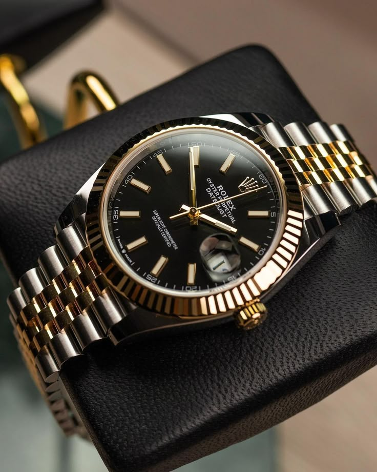 Fancy Watches Men, Stylish Watches Men, Classy Watch, Fancy Watches, Gentleman Shoes, Rolex Watches For Men, Premium Watches, Best Watches For Men, Rolex Watch