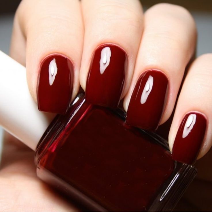 Fall & Winter classic manicure: Maroon & Burgundy red nails. Burgundy Red Nails, Winter Nails Stiletto, Winter Nails Burgundy, Chris And Eva, Dating A Younger Man, Maroon Nail, Classic Manicure, White And Green Nails, Nails Burgundy