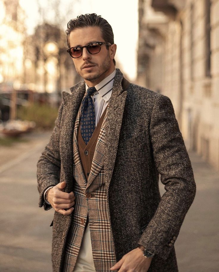 Outfits For Cold Weather, Classy Gentleman, Custom Tailored Suits, Bespoke Suits, Suits Office, Custom Suits, Bespoke Suit, Office Clothes, Suits Dress