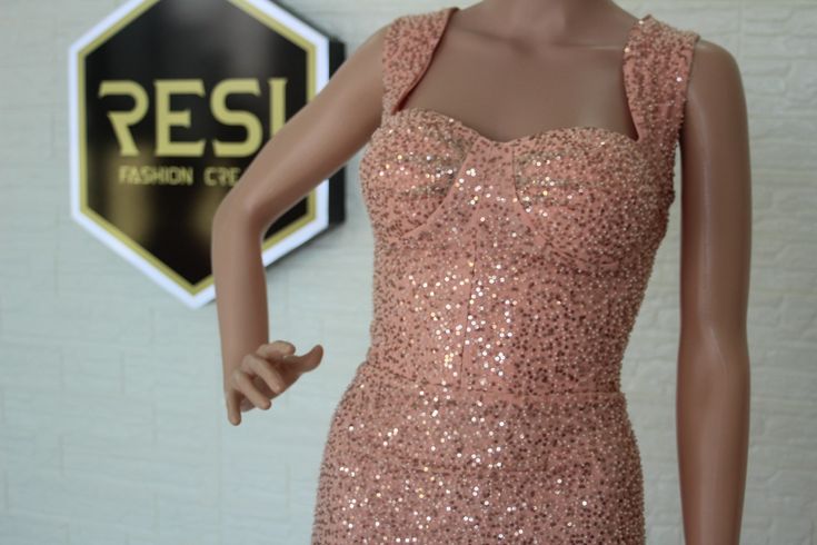 Dress solemn Fashion Designer, Sleeveless Formal Dress, Prom Dresses, Prom, Formal Dresses, Fashion Design, Design