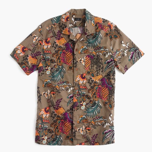 Short-sleeve camp-collar shirt in wild jungle print Relaxed Rustic, Wild Jungle, Kimono Shirt, Men's Outfits, Tropical Shirts, Print Ideas, Jungle Print, Men's Suits, Mens Shirt