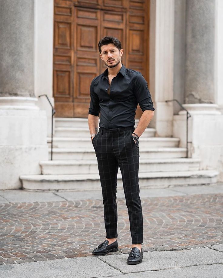 𝐌𝐄𝐍 𝐅𝐀𝐒𝐇𝐈𝐎𝐍 𝐒𝐓𝐘𝐋𝐄 | 🇦🇱🇮🇹 on Instagram: “Total black Monday 😎 Happy new week friends! ____ Yes or No? Let me know in the comments below 👇🏻 ____ #omarspaneshi #totalblack…” Black Shirt Outfit Men, Black Shirt Outfits, Formal Attire For Men, Black Dress Shirt, Black Pants Outfit, Black Outfit Men, Shirt Outfit Men, Black Attire, Pants Outfit Men