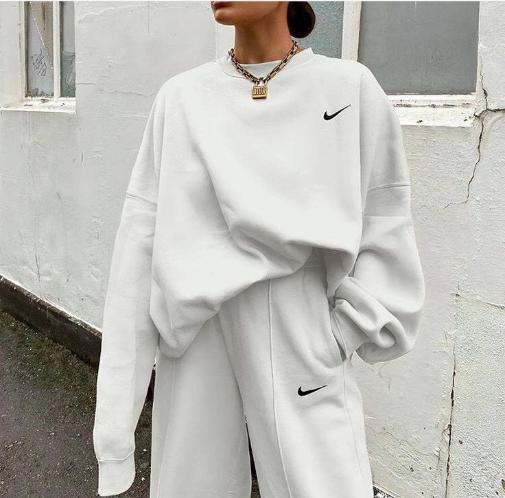 Matching Sweatsuit Outfit, Nike Sweats Outfit, Nike Hoodie Outfit, Nike Sweat Suits, Sweatsuit Outfits, Nike Hoodies For Women, Matching Sweatsuit, Boho Sweatshirt, Nike Looks